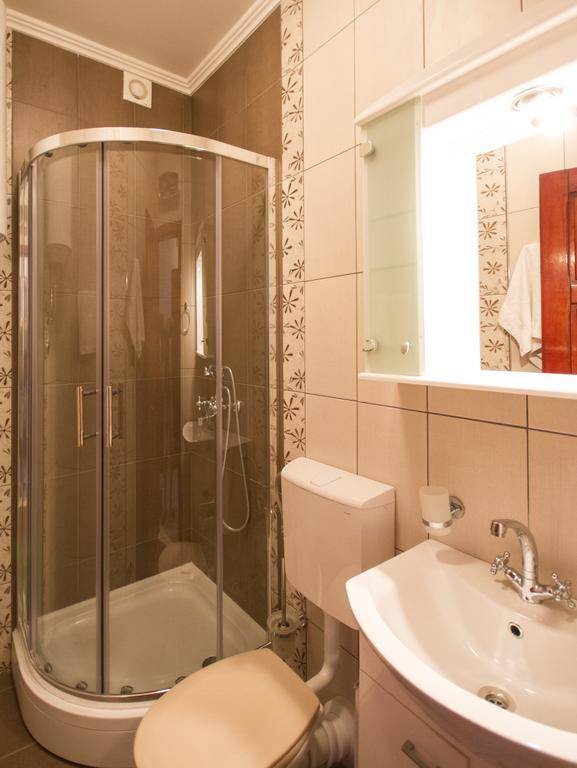 تْشيرسيك نوفي Apartmani Mina الغرفة الصورة